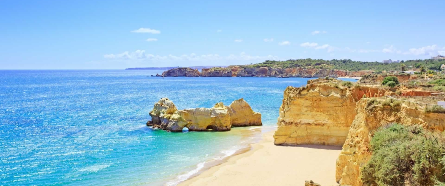 Les secrets du confort de vivre de l'Algarve se trouvent entre les loisirs récréatifs des zones littorales et la sérénité de cette autre Algarve sacrée, parsemée de lieux de bien-être et de détente.
