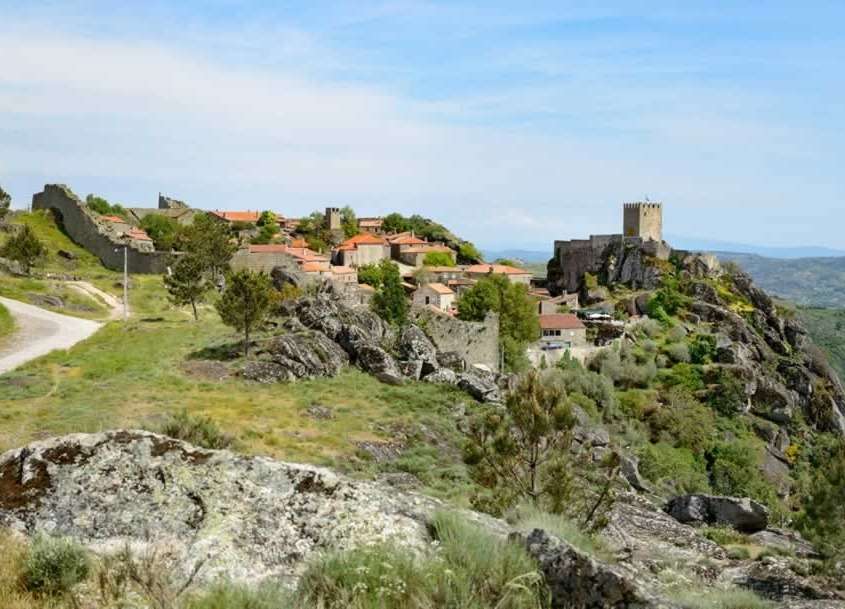 A 13 km de Sabugal, Sortelha est construit sur les fondations d’un ancien fort romain au 13ème siècle.