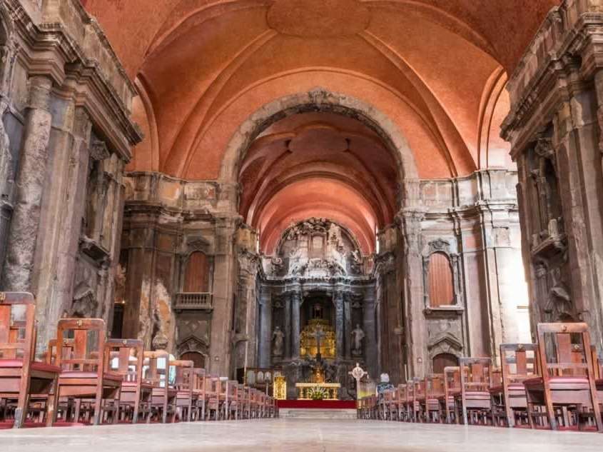 L’église de São Domingos a longtemps été depuis 1241 la plus grande des églises de Lisbonne et l’un des monuments lisboète qui a résisté au tremblement de terre de 1755.